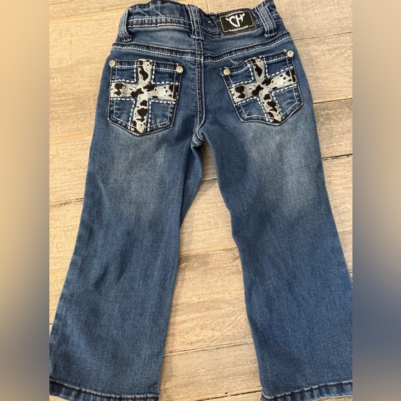 3t cowgirl hardware jeans absolutely adorable.  Worn once. - Picture 1 of 4
